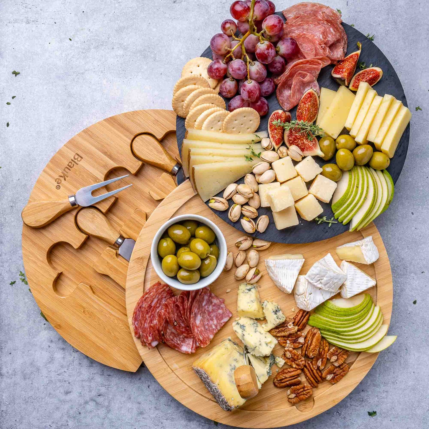 12" Round Bamboo Cheese & Charcuterie Board With Knife Set and Removable Slate