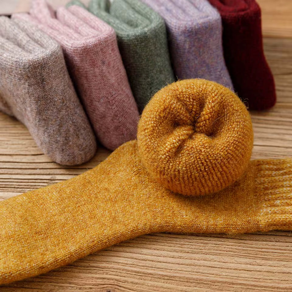 Winter Women's Thick Warm Merino Wool Socks Harajuku Retro Cold Resistant Fashion Casual Solid Color Cashmere Socks 5 Pair