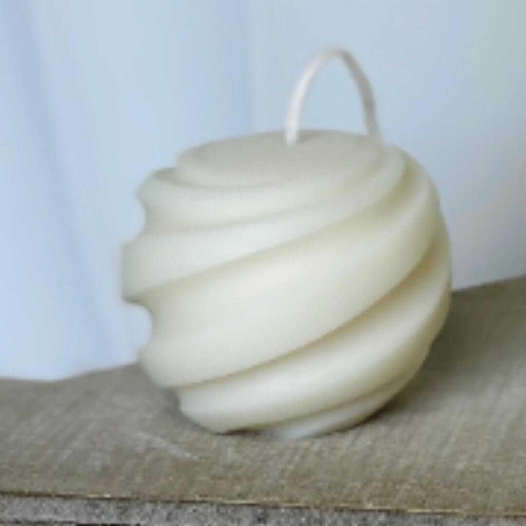 100% Organic Soy Wax Candles – Handcrafted Minimalist Swirl Décor